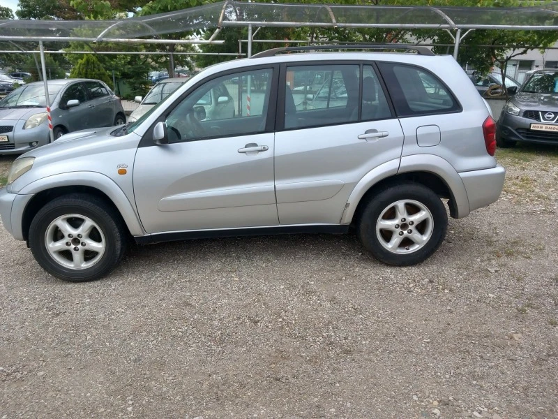 Toyota Rav4 2.0 d4d 116кс 4х4, снимка 2 - Автомобили и джипове - 45999754