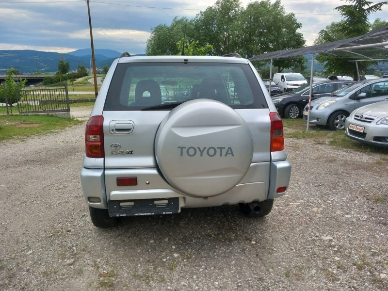 Toyota Rav4 2.0 d4d 116кс 4х4, снимка 3 - Автомобили и джипове - 45999754