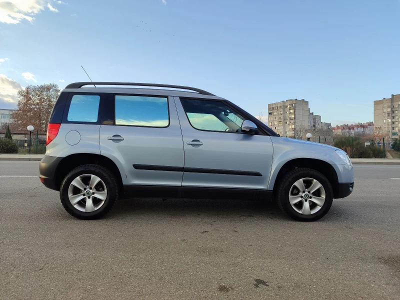 Skoda Yeti DSG, снимка 9 - Автомобили и джипове - 48255674