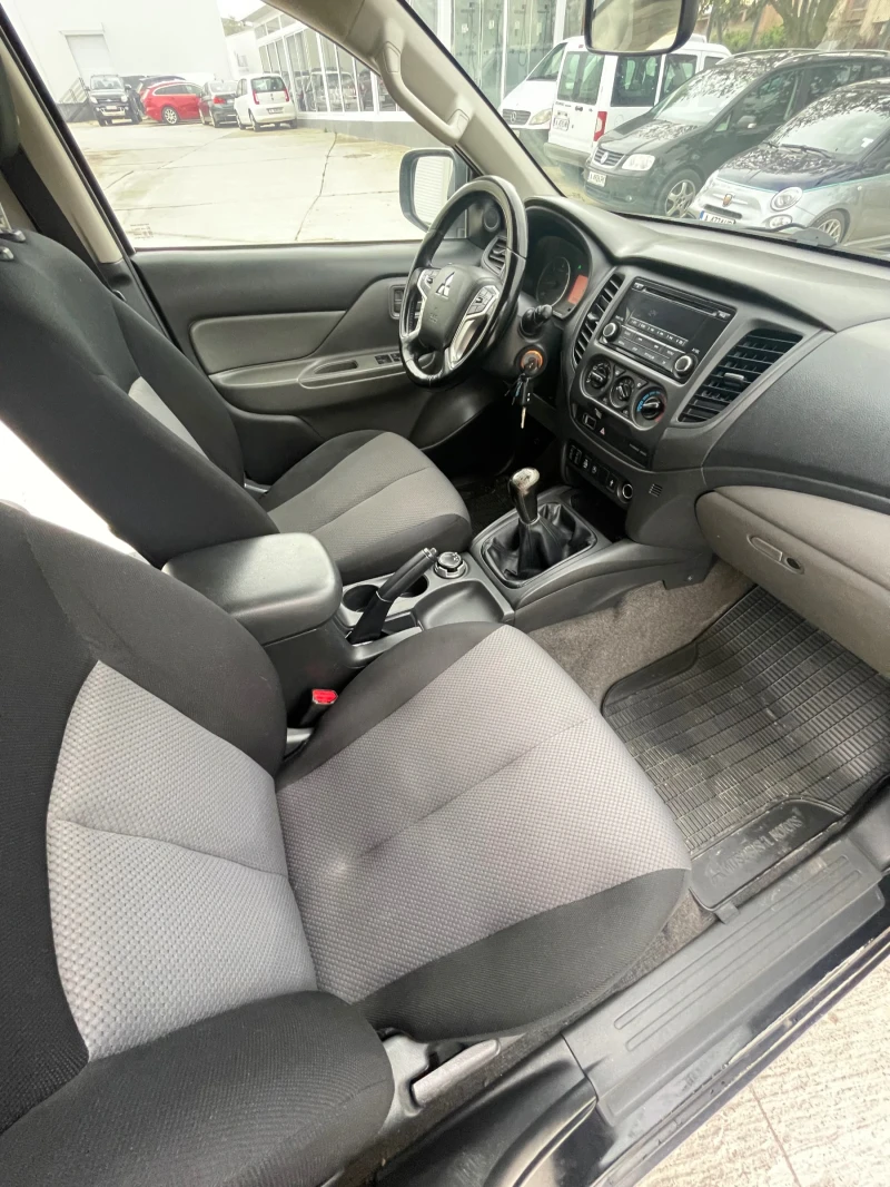 Mitsubishi L200 2.5DI-D-155к.с., снимка 10 - Автомобили и джипове - 51970392