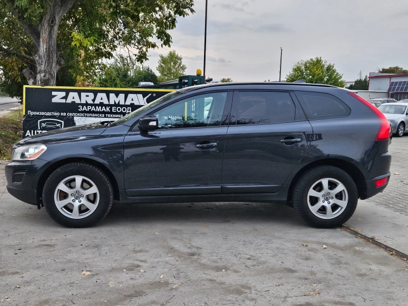 Volvo XC60 2.4D3, снимка 8 - Автомобили и джипове - 52851171