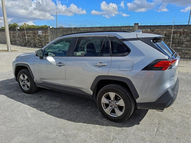 Toyota Rav4 37k km* XLE* Камера* м.Точка* High Beam* БЕЗ УДАР*, снимка 3 - Автомобили и джипове - 53214659