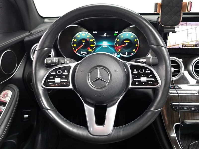Mercedes-Benz GLC GLC300 4MATIC| 258к.с., снимка 14 - Автомобили и джипове - 56004176