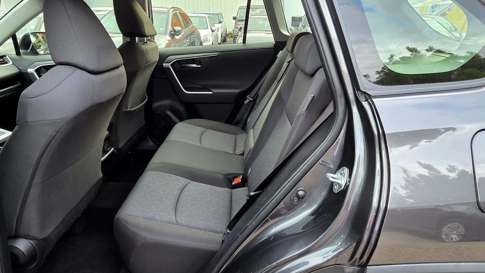 Toyota Rav4 12.2019/LED/Key less/Kamera - изображение 10