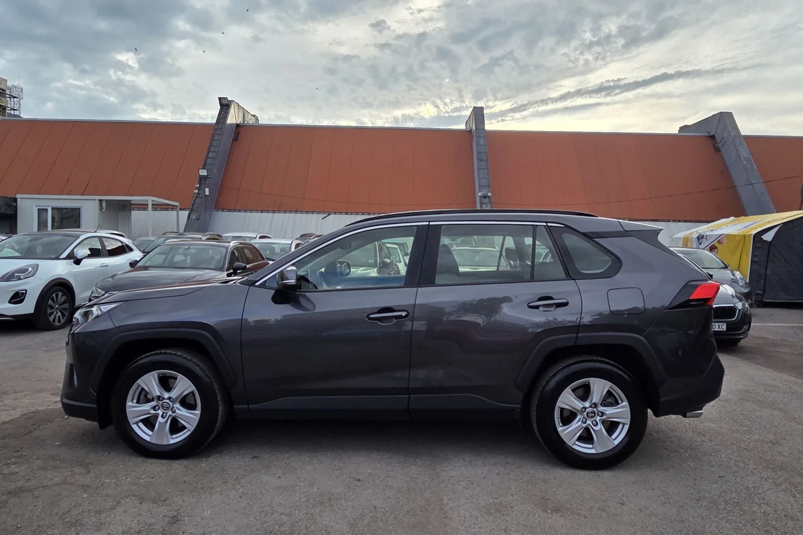 Toyota Rav4 12.2019/LED/Key less/Kamera - изображение 6