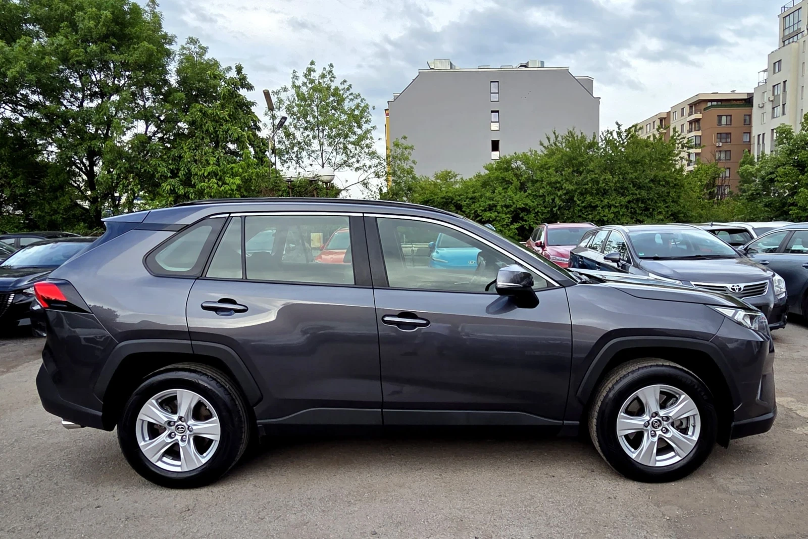 Toyota Rav4 12.2019/LED/Key less/Kamera - изображение 2