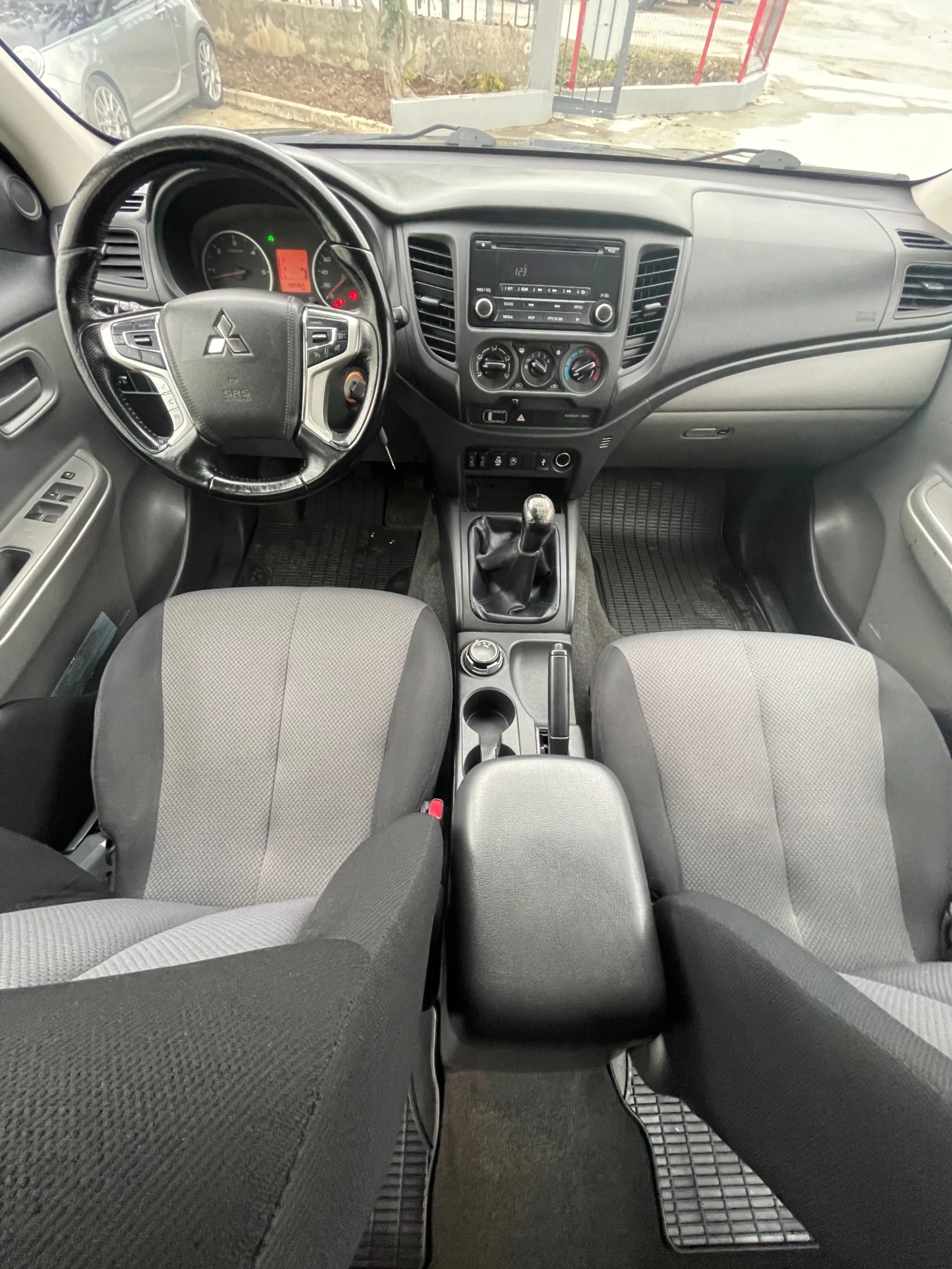 Mitsubishi L200 2.4DI-D-155к.с. - изображение 9