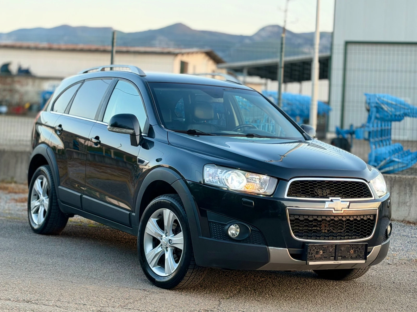 Chevrolet Captiva 2.2d~184hp~4x4~7места~КСЕНОН~137000км!!, снимка 3 - Автомобили и джипове - 52817266