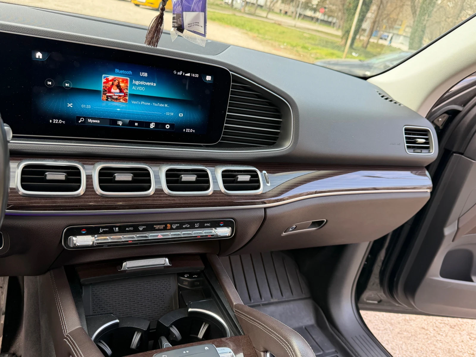 Mercedes-Benz GLE 400 AMG, снимка 8 - Автомобили и джипове - 53904034