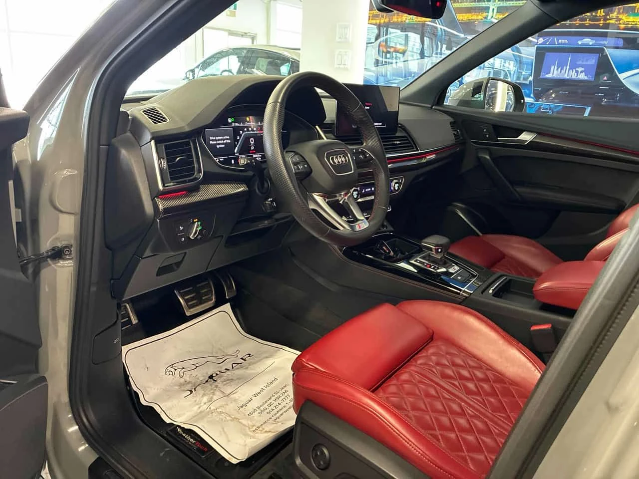 Audi SQ5 Progressiv/ПАНОРАМА/ДИСТРОНИК/360 КАМЕРИ, снимка 7 - Автомобили и джипове - 54071754