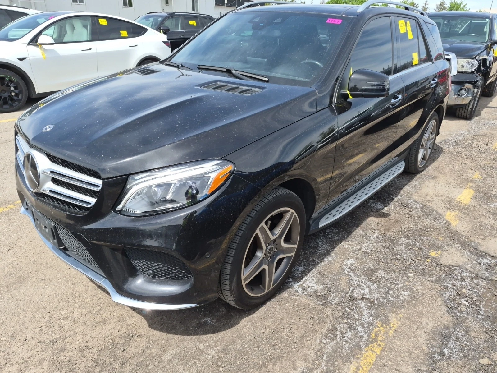 Mercedes-Benz GLE 400 AMG * * CARFAX * * АВТО КРЕДИТ * * , снимка 1 - Автомобили и джипове - 54623220