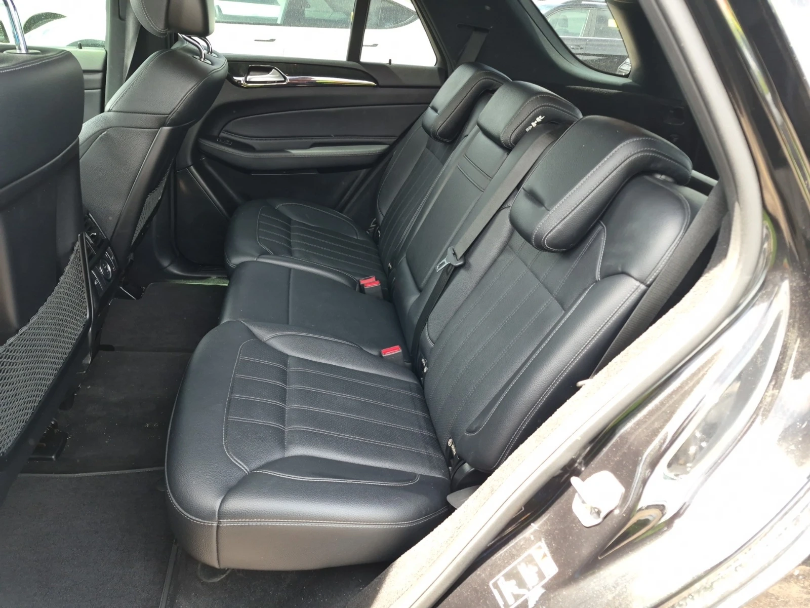 Mercedes-Benz GLE 400 AMG * * CARFAX * * АВТО КРЕДИТ * * , снимка 10 - Автомобили и джипове - 54623220