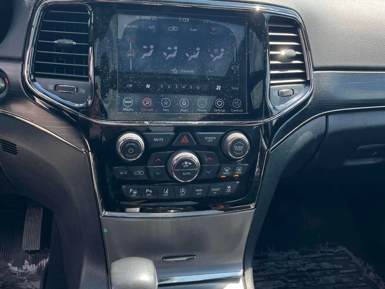 Jeep Grand cherokee * Limited X * ГЛАВНО ПРЕСТАВИТЕЛСТВО* , снимка 9 - Автомобили и джипове - 54881480