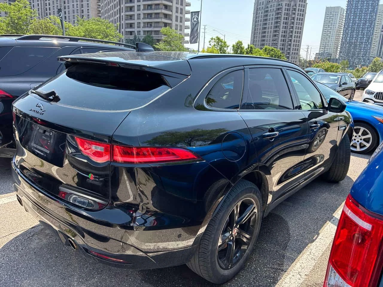 Jaguar F-PACE  S / LED / ЦЕНА ДО БЪЛГАРИЯ , снимка 4 - Автомобили и джипове - 55312143