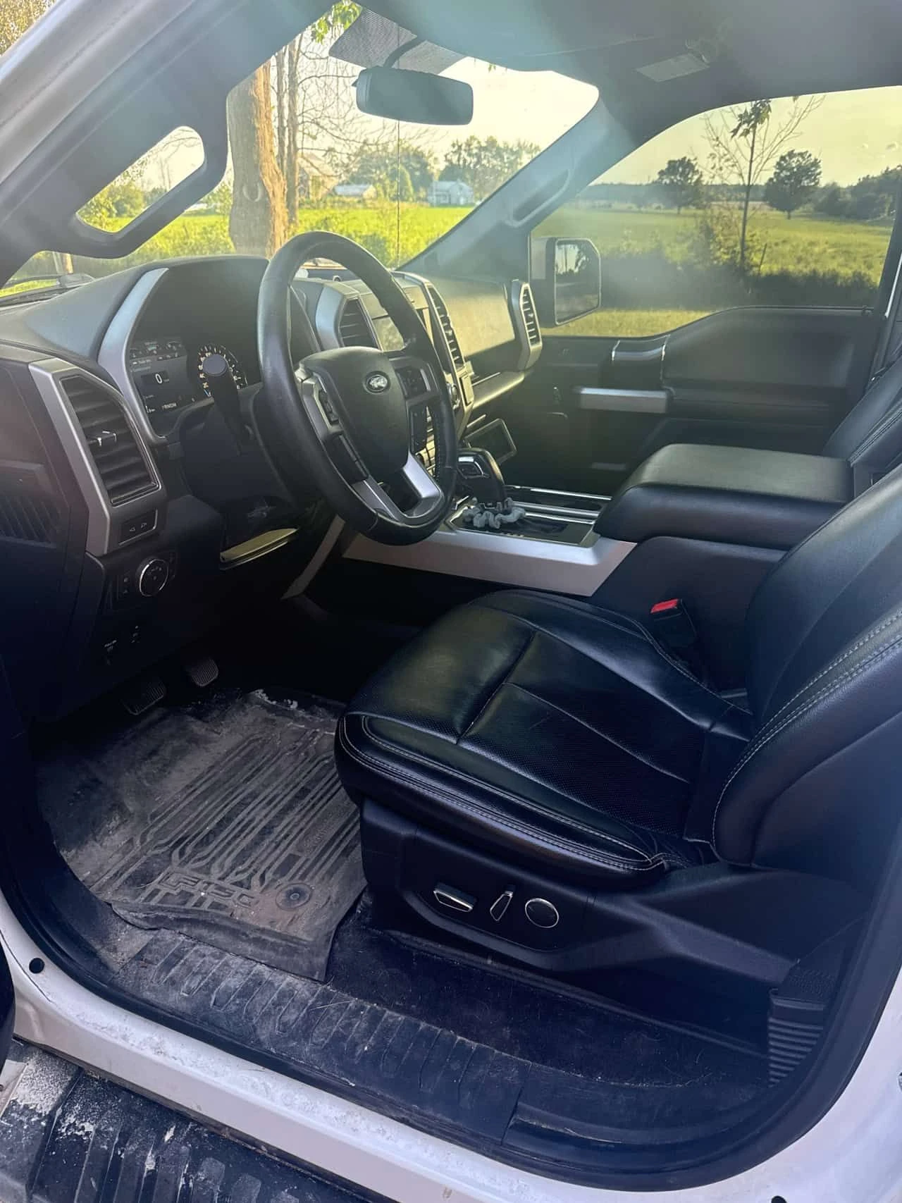 Ford F150 4WD SuperCrew Box | CARFAX | ����������  | Mobile.bg � ����������� 7