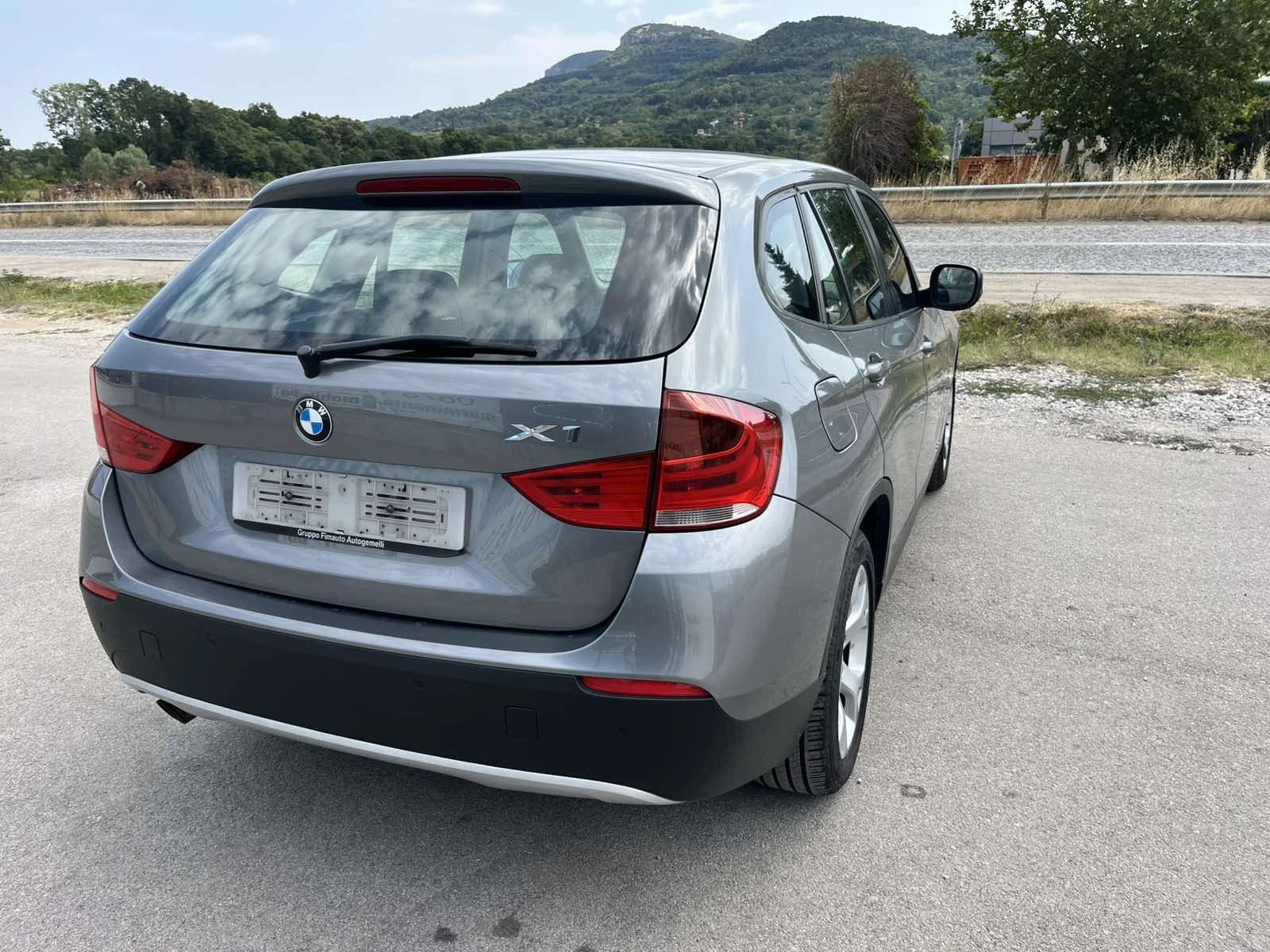 BMW X1 2.0d 143кс X DRIVE 6 СКОРОСТИ  КЛИМАТРОНИК ВНОС ИТ, снимка 4 - Автомобили и джипове - 55614494