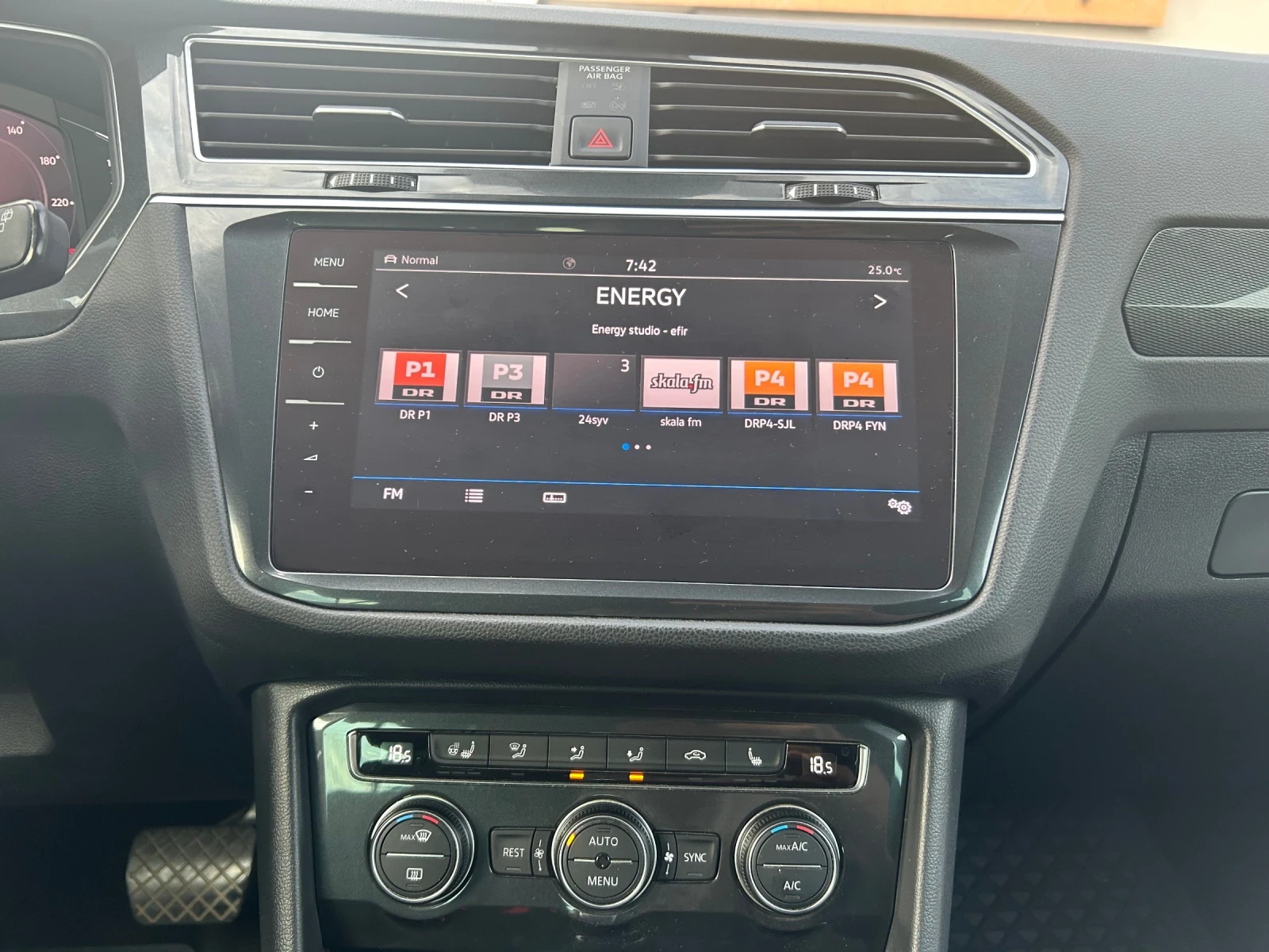 VW Tiguan 2.0 TDI 4MOTION , снимка 10 - Автомобили и джипове - 55713409