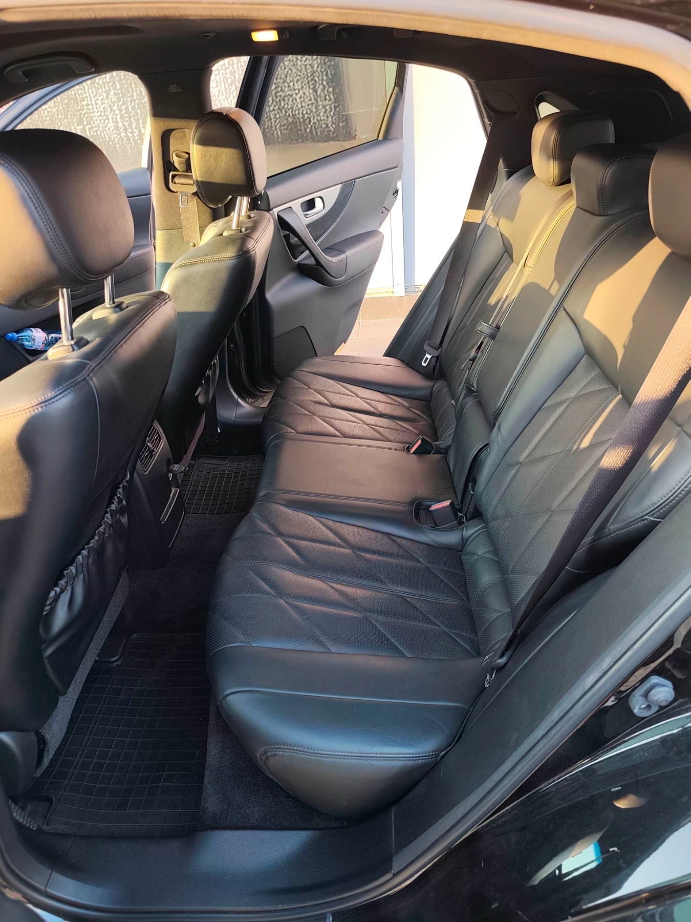 Infiniti QX70 + 2 комплект гуми и джанти, снимка 8 - Автомобили и джипове - 55809038