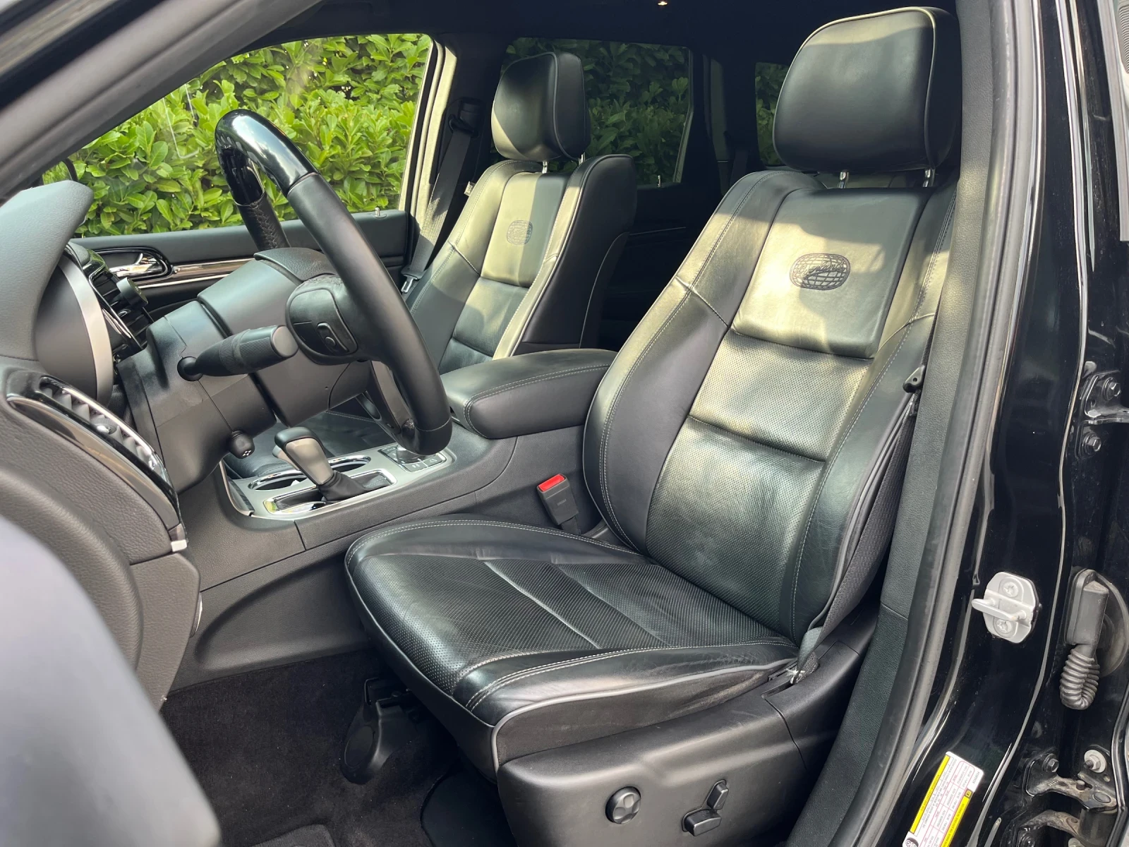 Jeep Grand cherokee Overland, снимка 8 - Автомобили и джипове - 55954318