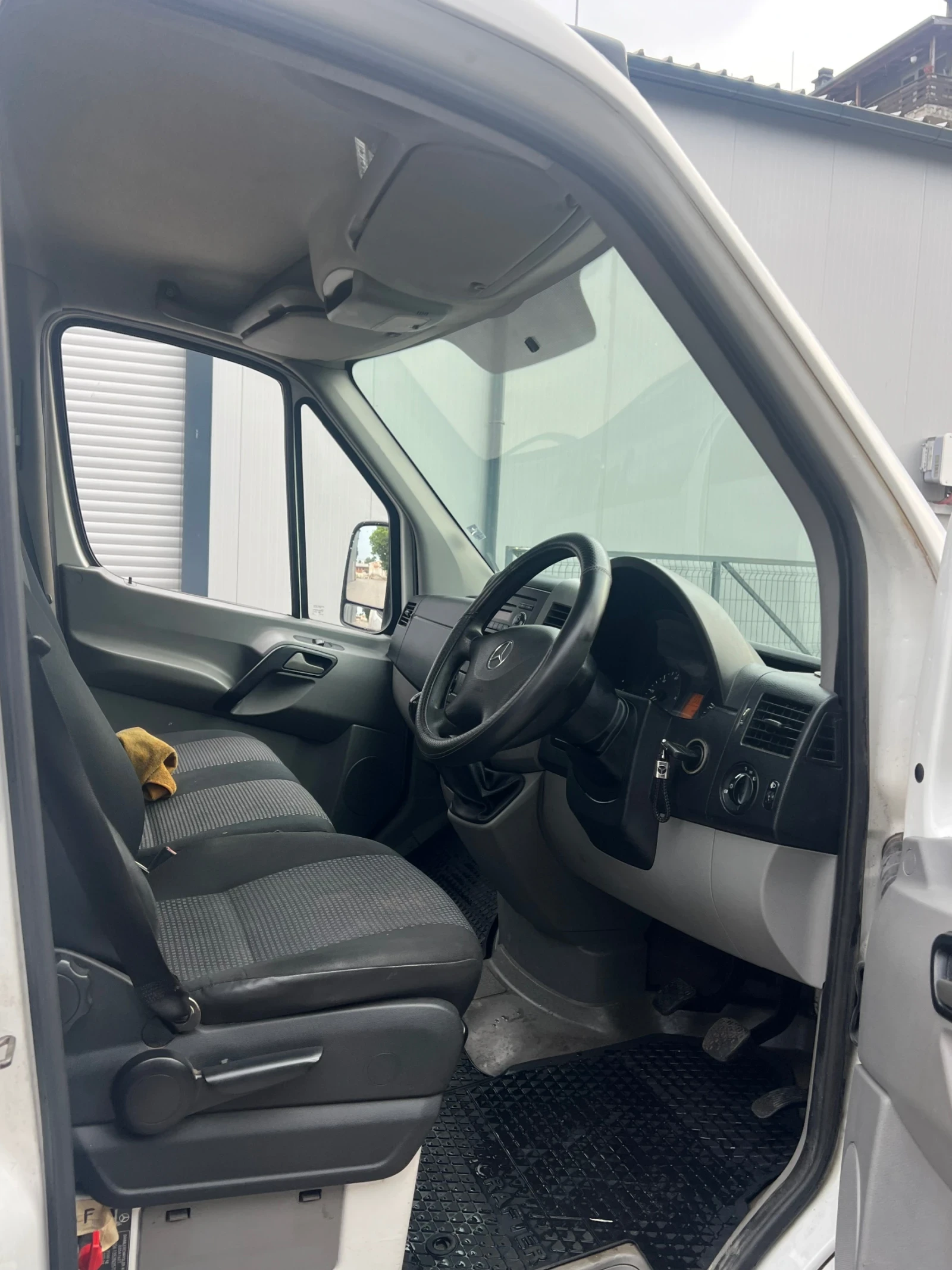 Mercedes-Benz Sprinter 311 2.2 CDI Пътна Помощ//Лебедка//Възглавници//ДесенВо - изображение 7