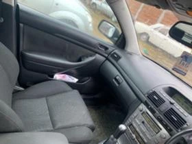 Toyota Avensis 2.0 D-4D 116к.с 200броя НА ЧАСТИ, снимка 7
