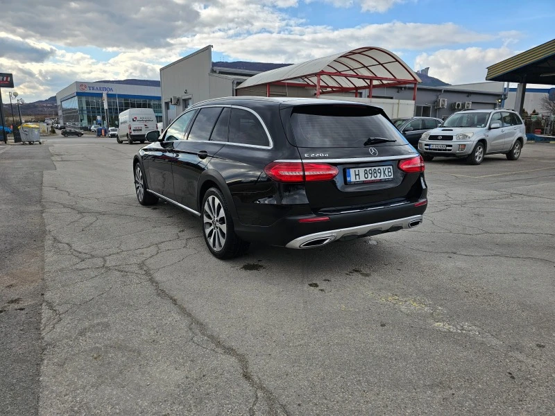 Mercedes-Benz E 220 All-Terrain* 4Matic, снимка 3 - Автомобили и джипове - 42058290