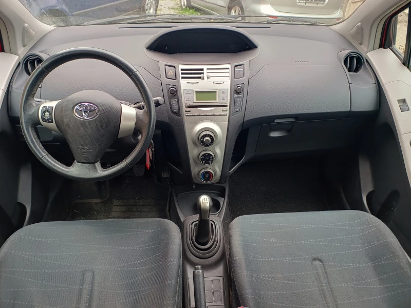 Toyota Yaris VVT-I/ 137000kм., снимка 9 - Автомобили и джипове - 45304702