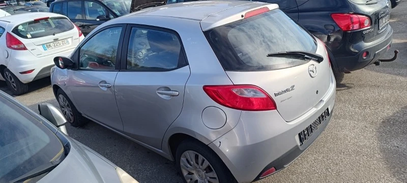 Mazda 2 1.4 HDi, снимка 6 - Автомобили и джипове - 45616628