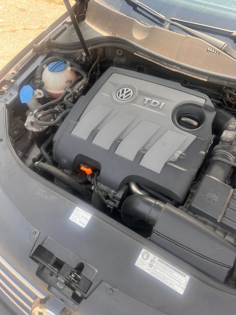 VW Passat 1.6 tdi 105, снимка 2 - Автомобили и джипове - 46668641