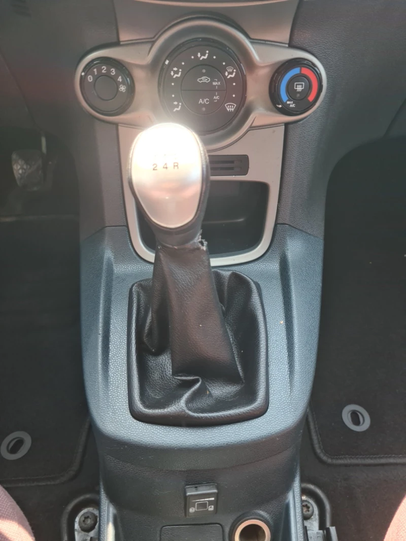 Ford Fiesta 1.2.GPL.BENZIN, снимка 14 - Автомобили и джипове - 46957026