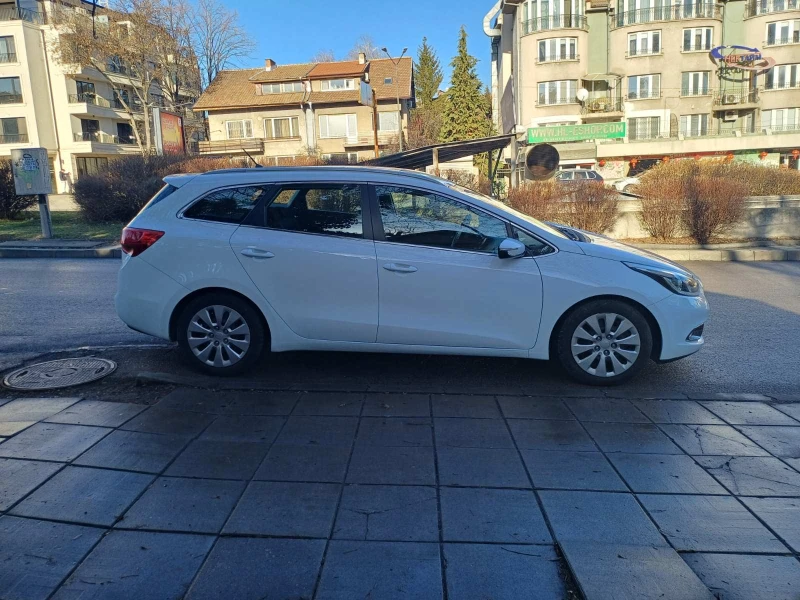 Kia Ceed Sportswagon 1.6CRDI Edition 7, снимка 6 - Автомобили и джипове - 48659199