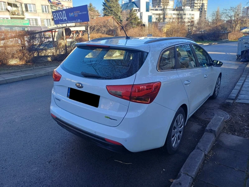 Kia Ceed Sportswagon 1.6CRDI Edition 7, снимка 5 - Автомобили и джипове - 48659199