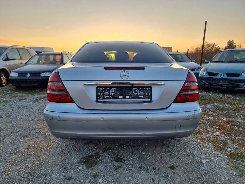 Mercedes-Benz E 320 CDI, снимка 6 - Автомобили и джипове - 48676390