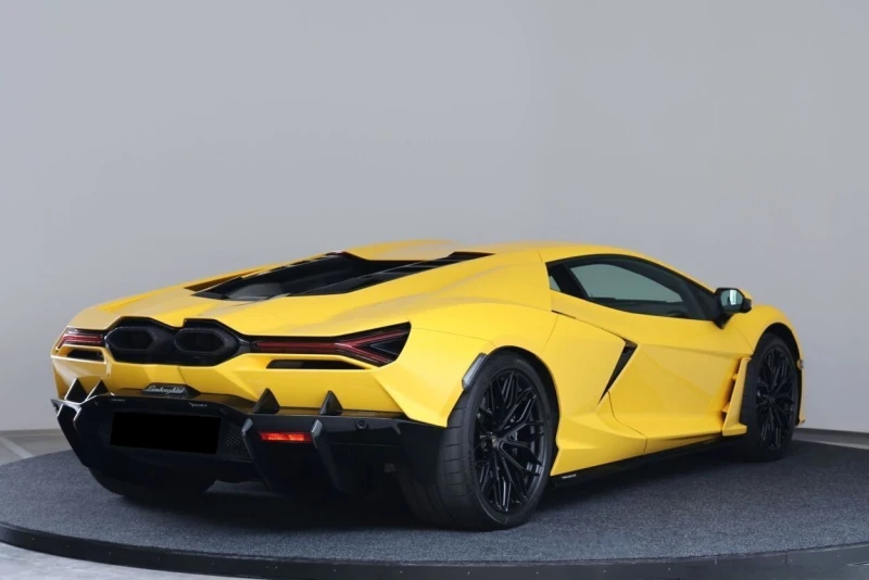 Lamborghini Revuelto, снимка 3 - Автомобили и джипове - 51452473