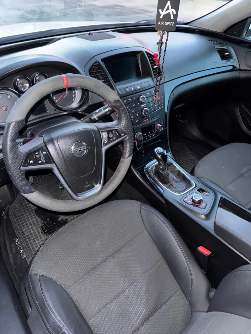 Opel Insignia, снимка 6 - Автомобили и джипове - 51844454