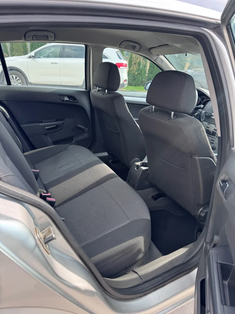 Opel Astra * 1.4 16v* , снимка 14 - Автомобили и джипове - 51882519
