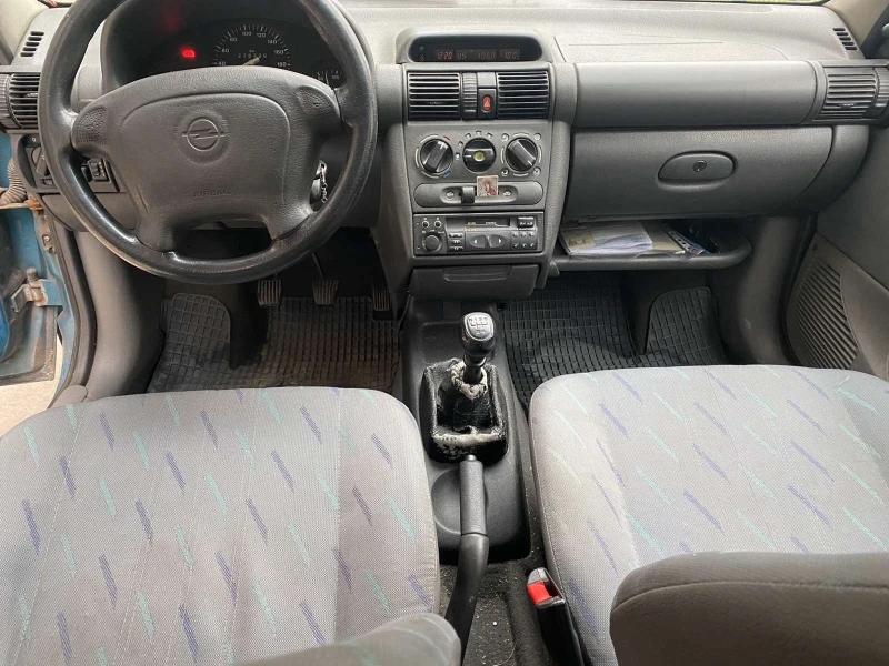 Opel Corsa 1.4i, снимка 6 - Автомобили и джипове - 53093319