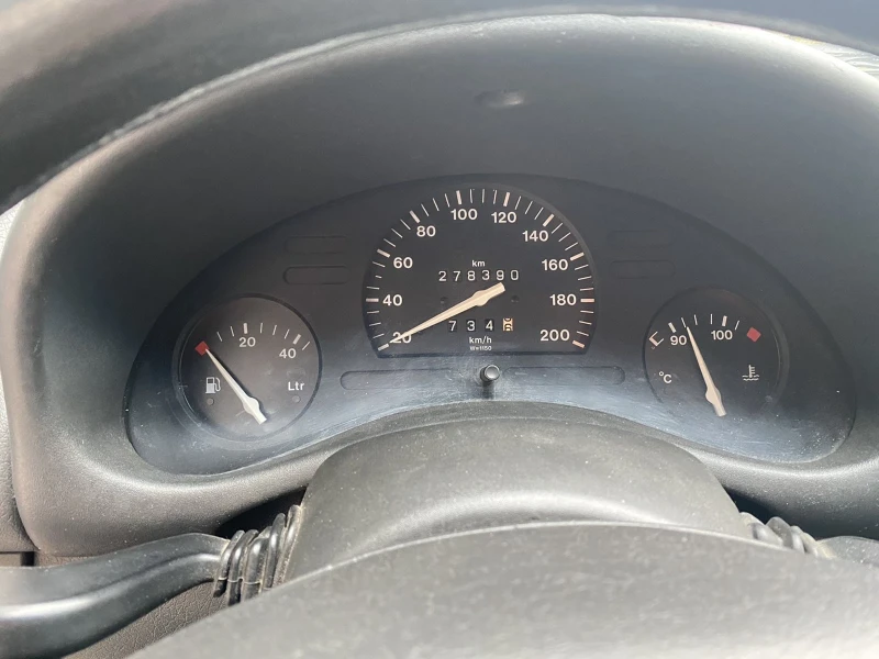 Opel Corsa 1.4i, снимка 8 - Автомобили и джипове - 53093319