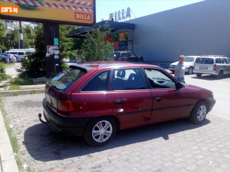 Opel Astra 1.6/75 моно, снимка 6 - Автомобили и джипове - 47480046