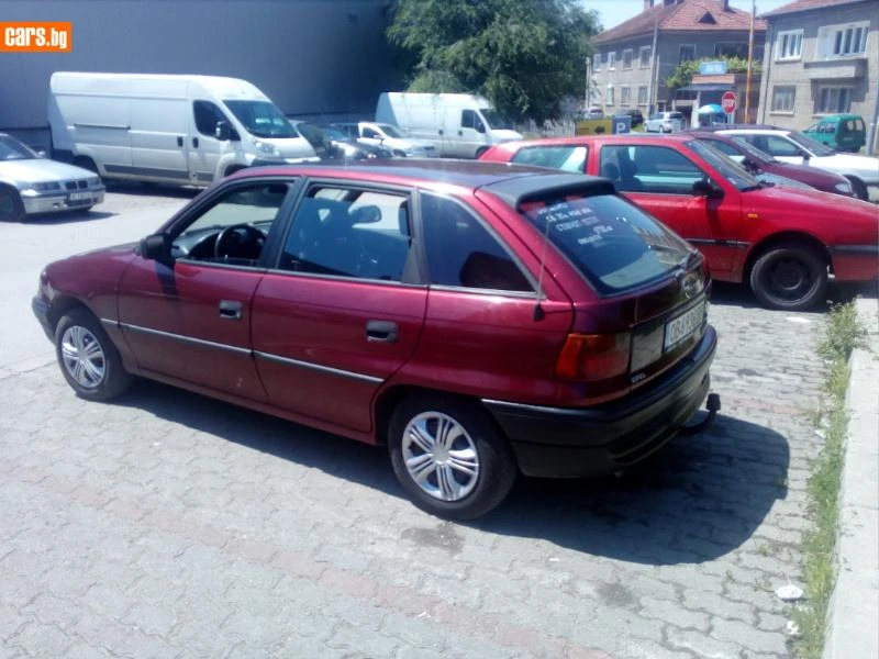 Opel Astra 1.6/75 моно, снимка 1 - Автомобили и джипове - 47480046