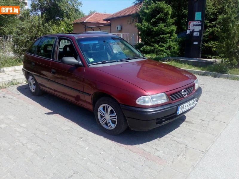 Opel Astra 1.6/75 моно, снимка 10 - Автомобили и джипове - 47480046