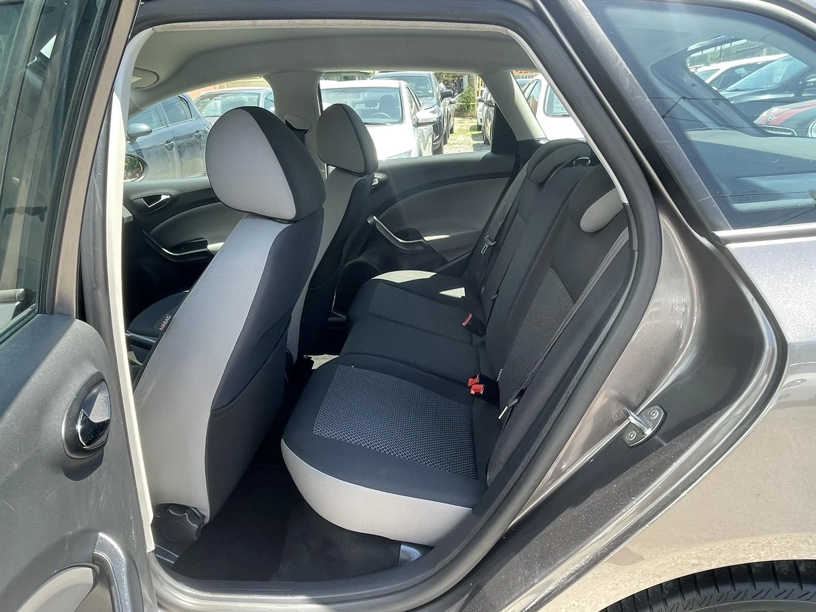 Seat Ibiza ST-1.4TDi-EURO6B | Mobile.bg — изображение 11