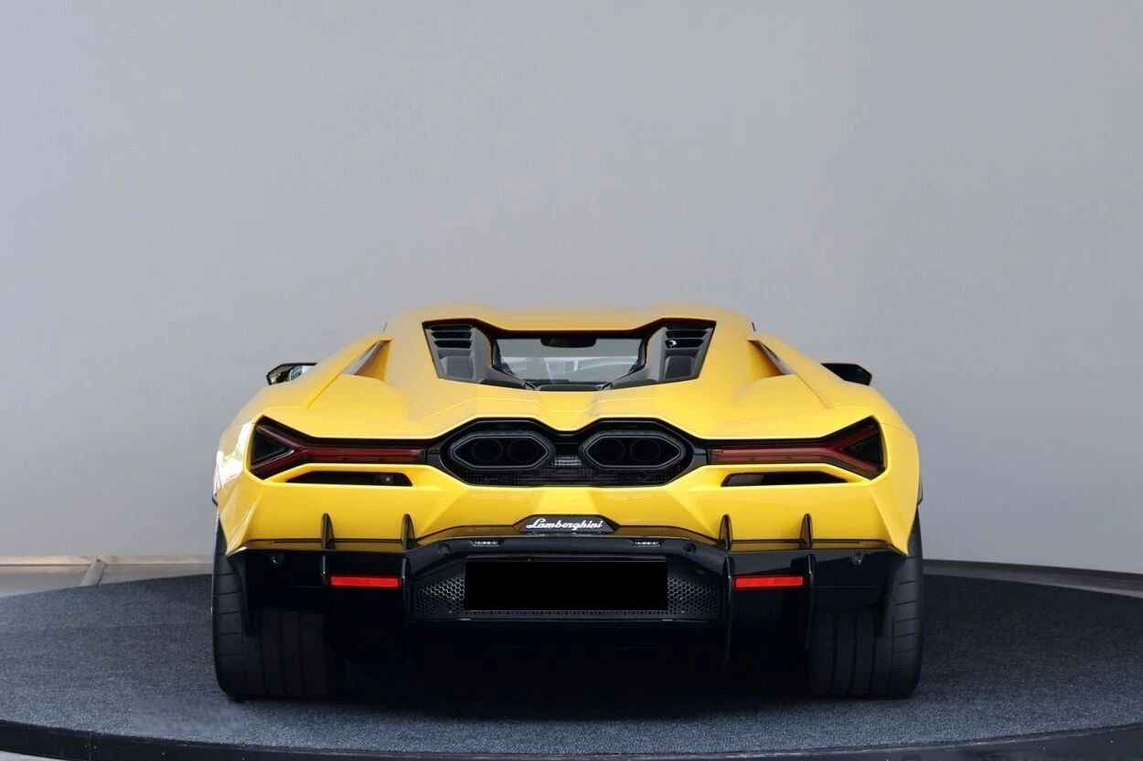 Lamborghini Revuelto  - изображение 4