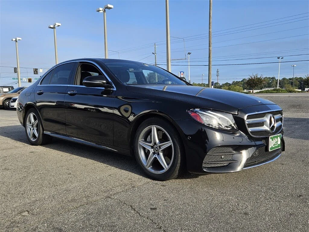 Mercedes-Benz E 400 4MATIC* Sport-Pkg* Burmester* Camera* BlackLeather - изображение 2