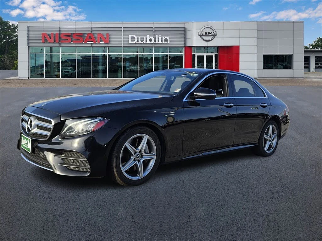 Mercedes-Benz E 400 4MATIC* Sport-Pkg* Burmester* Camera* BlackLeather - изображение 6
