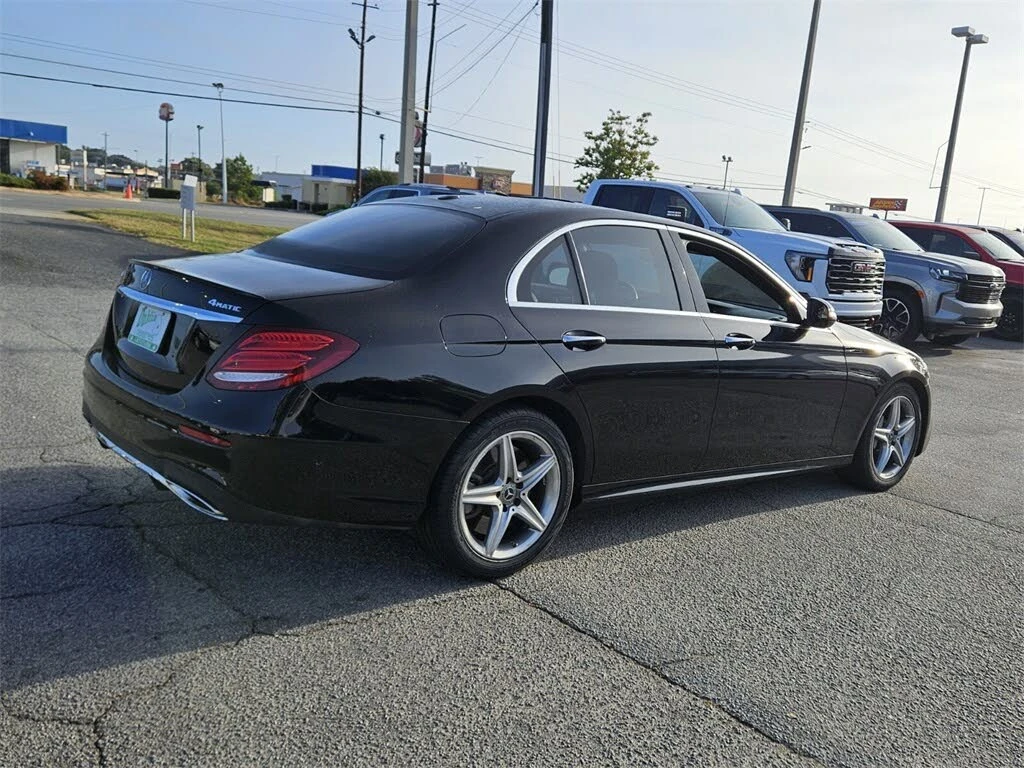 Mercedes-Benz E 400 4MATIC* Sport-Pkg* Burmester* Camera* BlackLeather - изображение 3