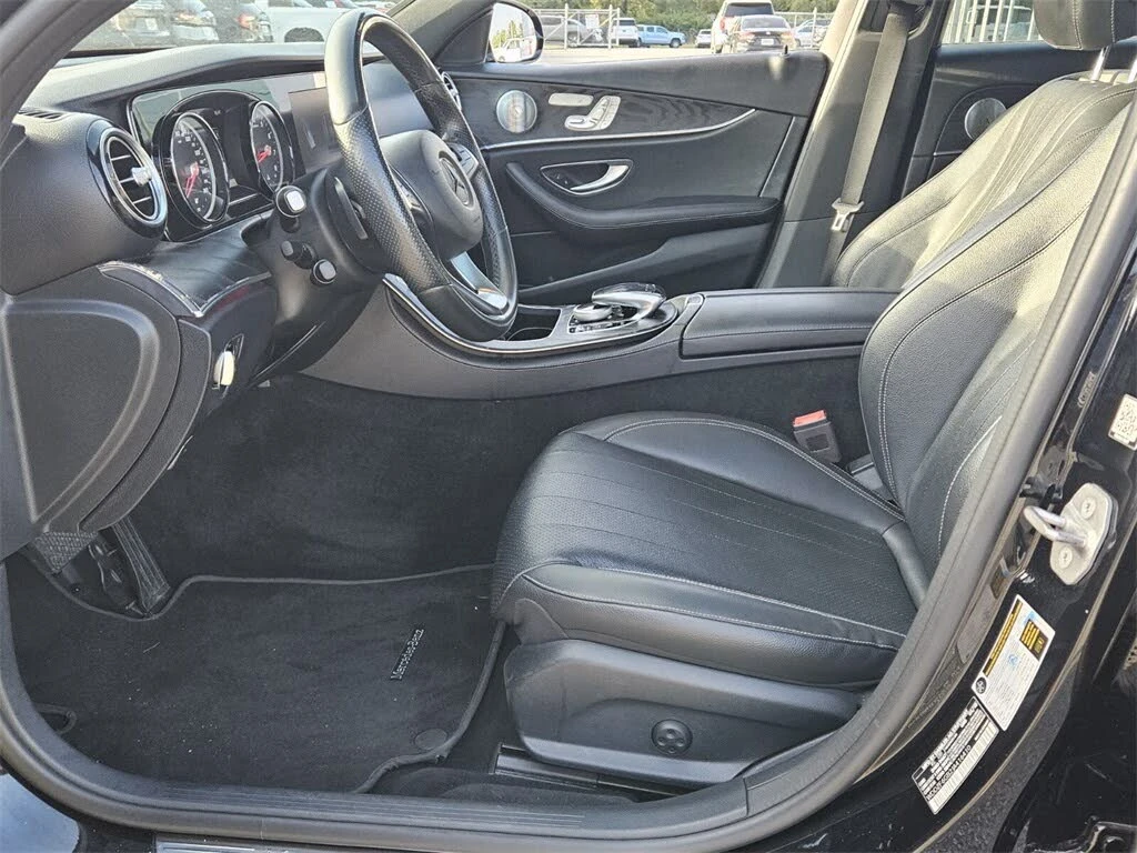Mercedes-Benz E 400 4MATIC* Sport-Pkg* Burmester* Camera* BlackLeather - изображение 10