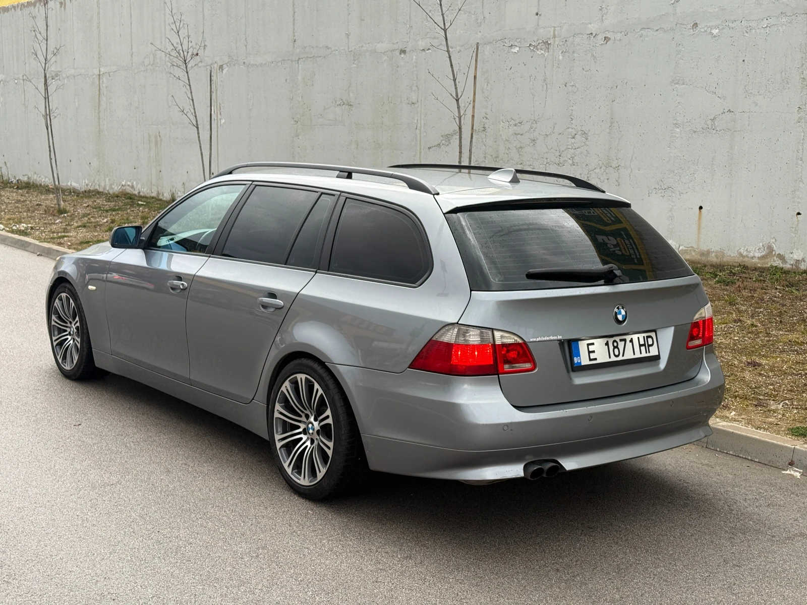 BMW 530 231кс Задно, снимка 3 - Автомобили и джипове - 53731323