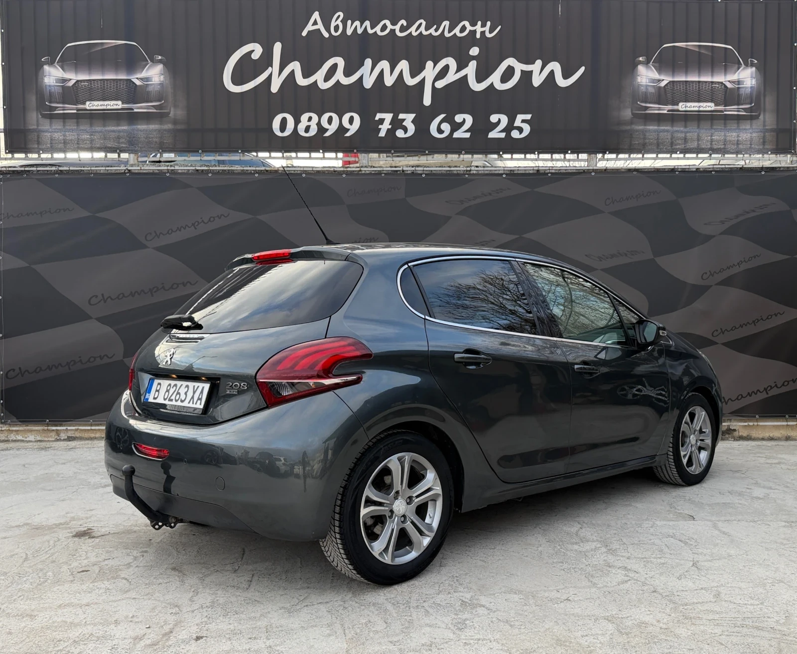 Peugeot 208, снимка 6 - Автомобили и джипове - 53825627