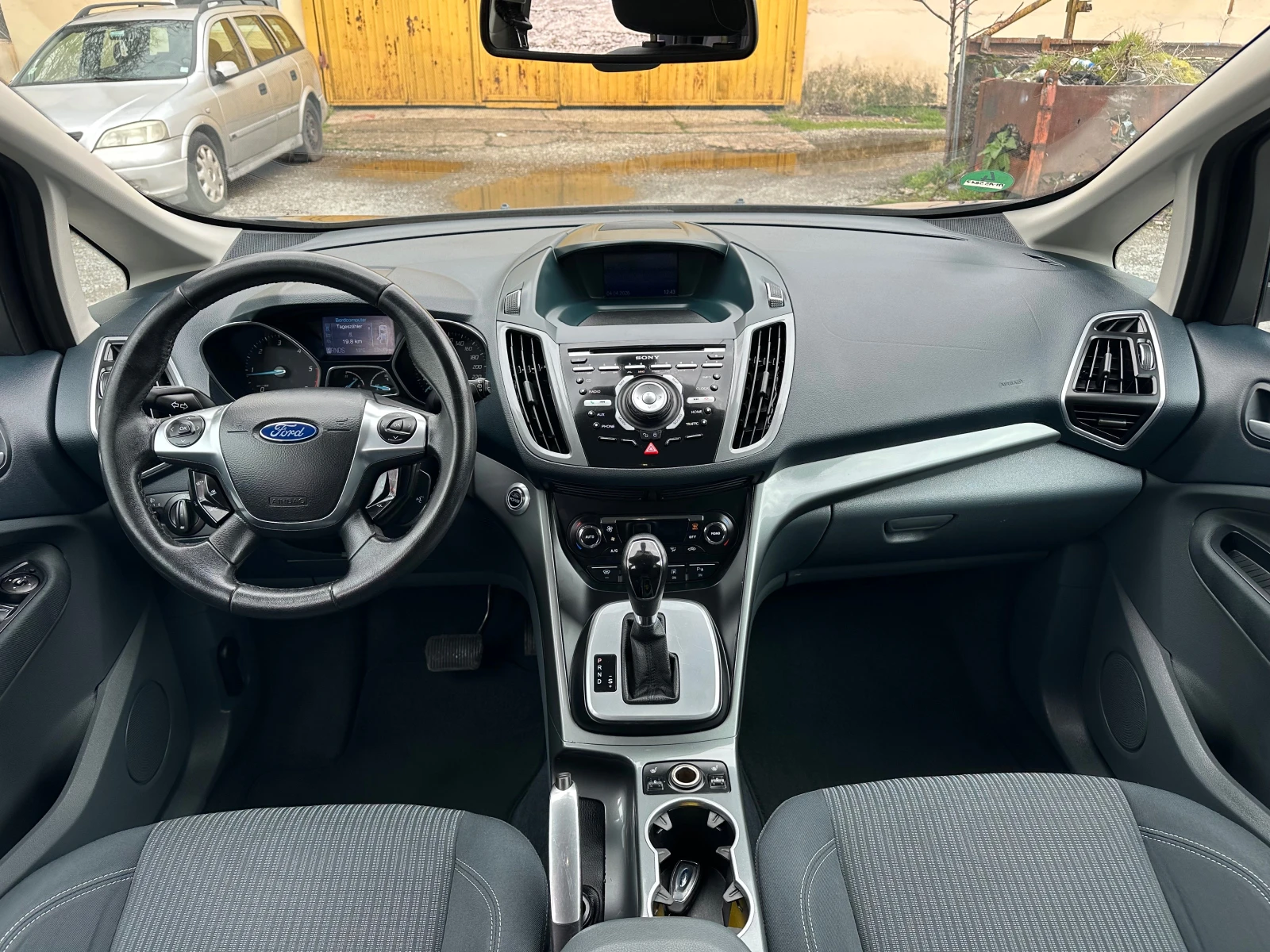 Ford C-max 2.0HDI Titanium Design Автоматик, снимка 12 - Автомобили и джипове - 54095128